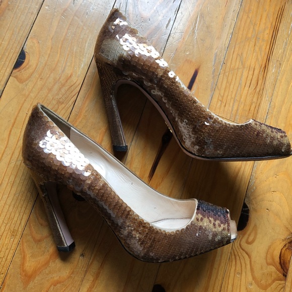 Vintage ⭐️ Gold ⭐️ Sequin Prada heels - Picture 8 of 13